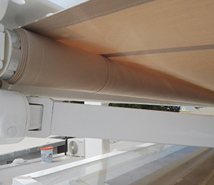 pacific-blinds-exterior-brazo-articulado