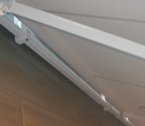 pacific-blinds-exterior-brazo-articulado